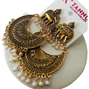 Bollywood Elephant Design Antique Finish Women's Fashion Chandelier Earrings Set